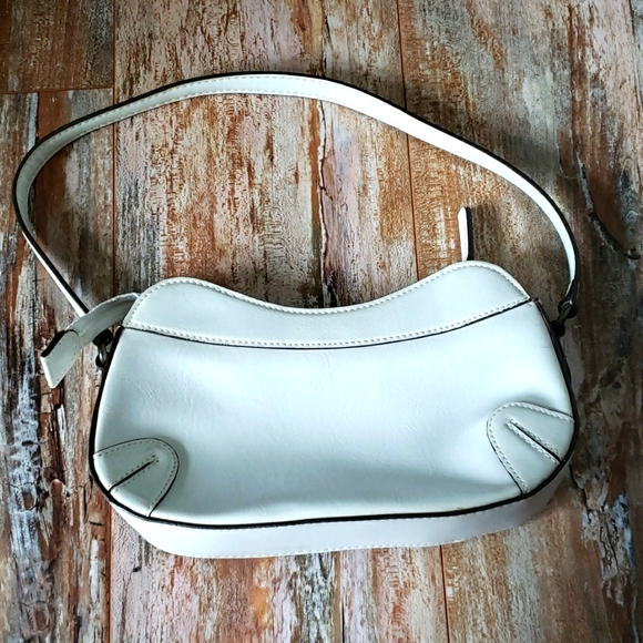 Guess Handbag - Picture 2 of 4